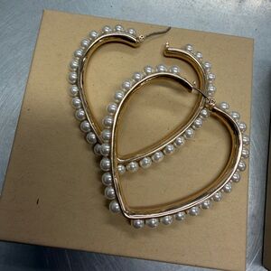 Elegant Gold and Pearl Heart Earrings